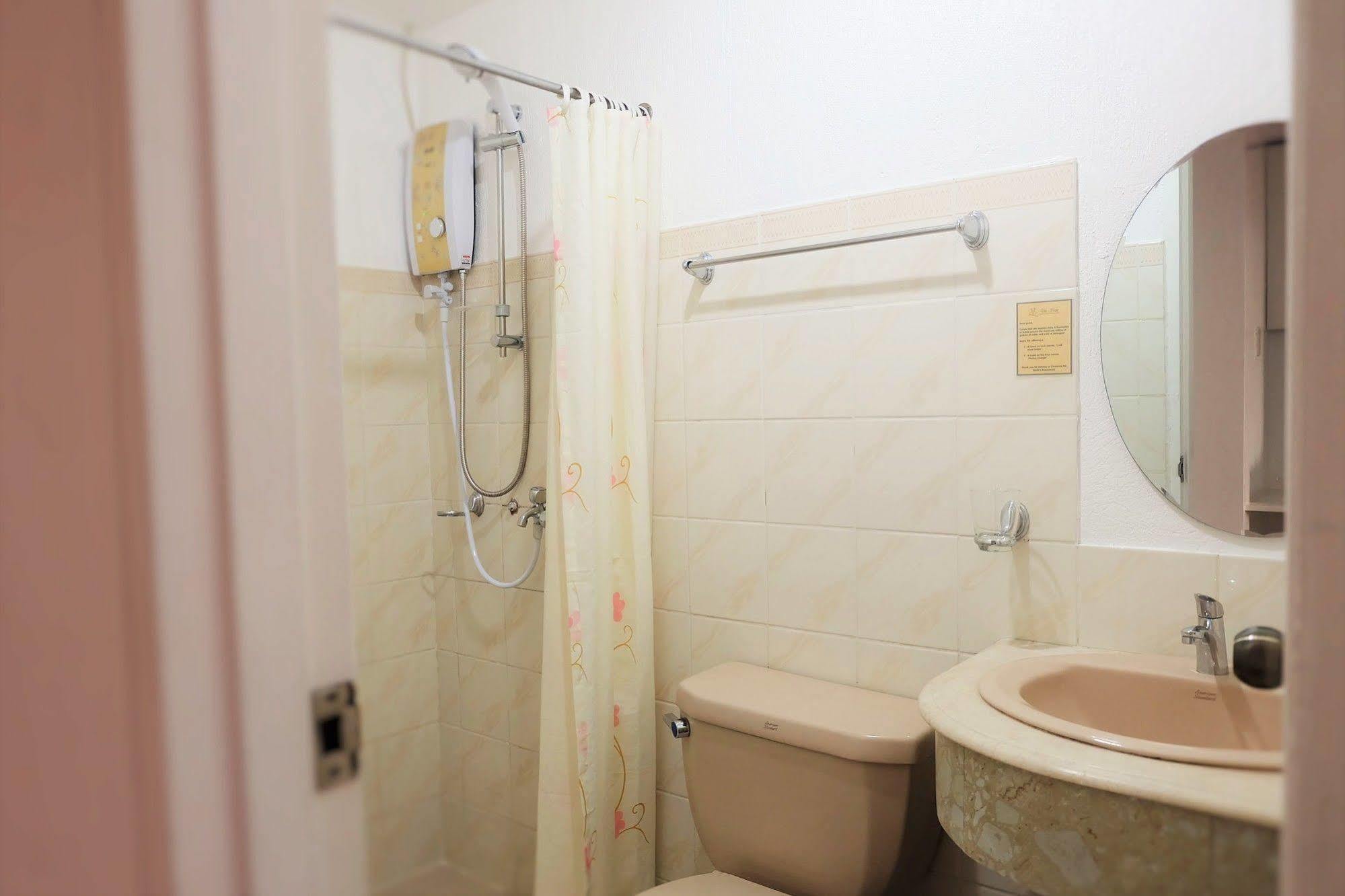 Vive Hotel 마카티 외부 사진